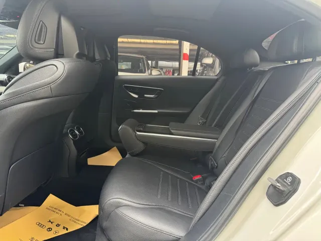 Mercedes-Benz C-Class — Фото автомобиля 9