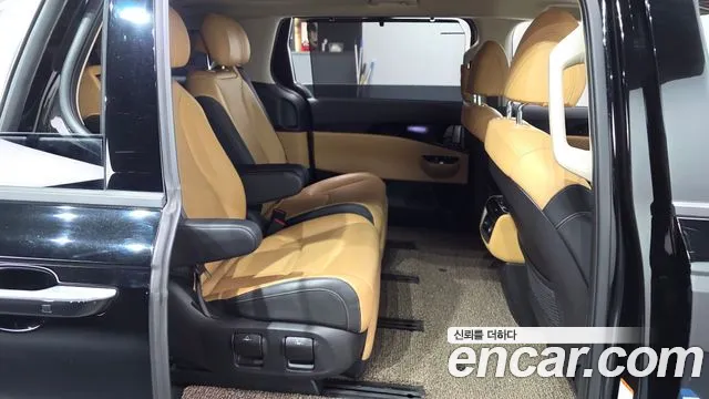 Kia Canival Carnival 4 поколение Бензин 7 мест Signature — Фото автомобиля 11