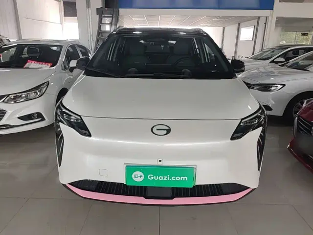 GAC Aion Y — Фото автомобиля 2