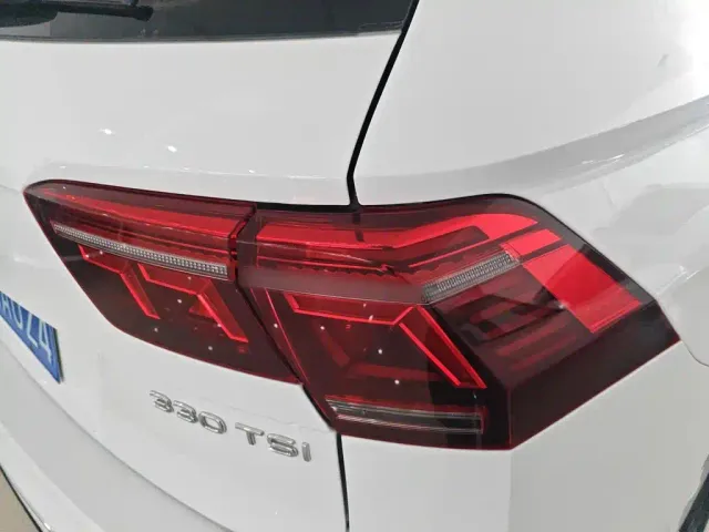Volkswagen Tiguan L — Фото автомобиля 23