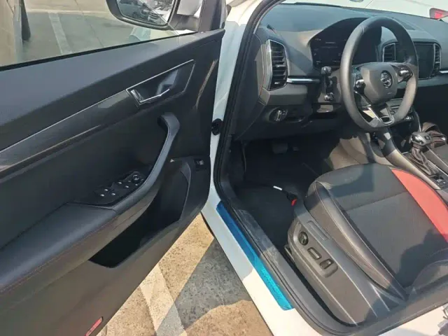Skoda Karoq — Фото автомобиля 15