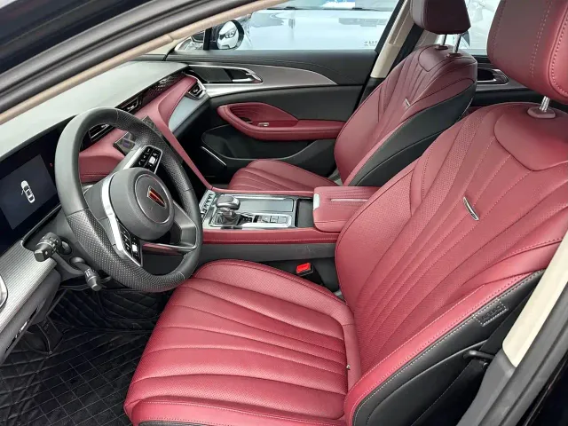 Hongqi H5 — Фото автомобиля 10