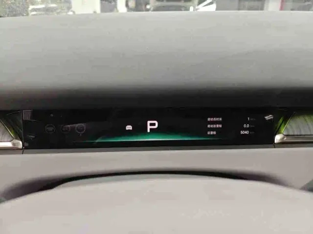 Xpeng P7+ — Фото автомобиля 4