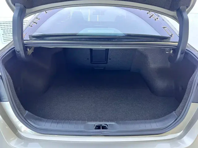 Nissan Teana 2022 2.0L XL-Upr Premium Edition — Фото автомобиля 18