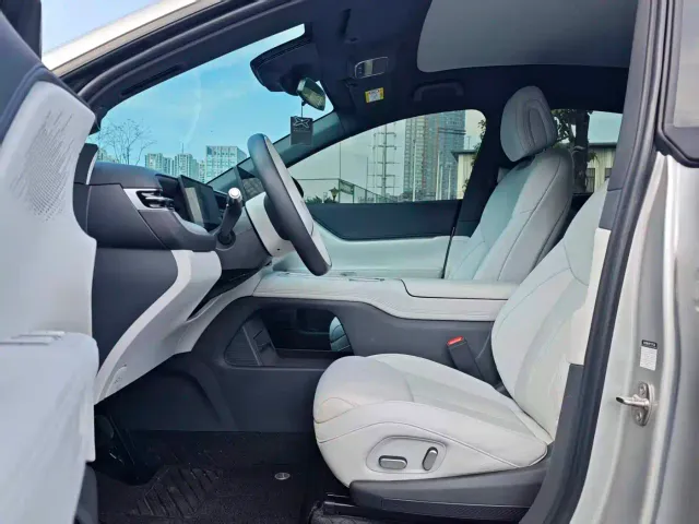Xpeng G6 — Фото автомобиля 7