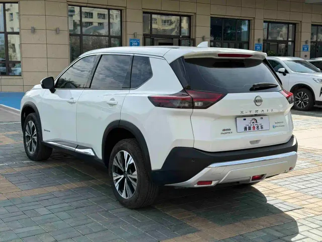 Nissan X-Trail — Фото автомобиля 9