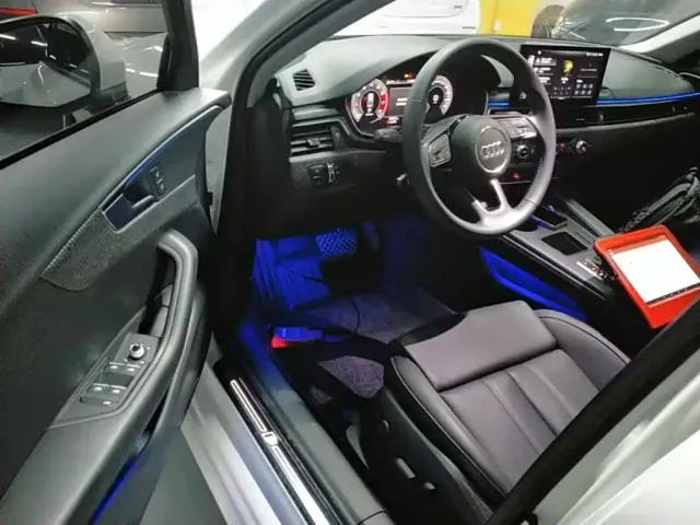 Audi A4L — Фото автомобиля 15