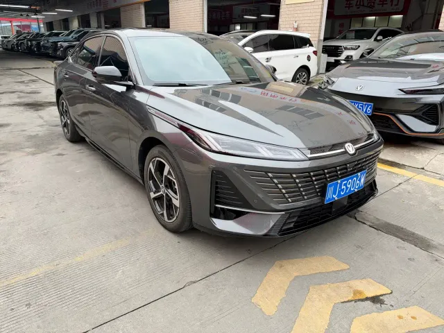 Changan Eado — Фото автомобиля 3
