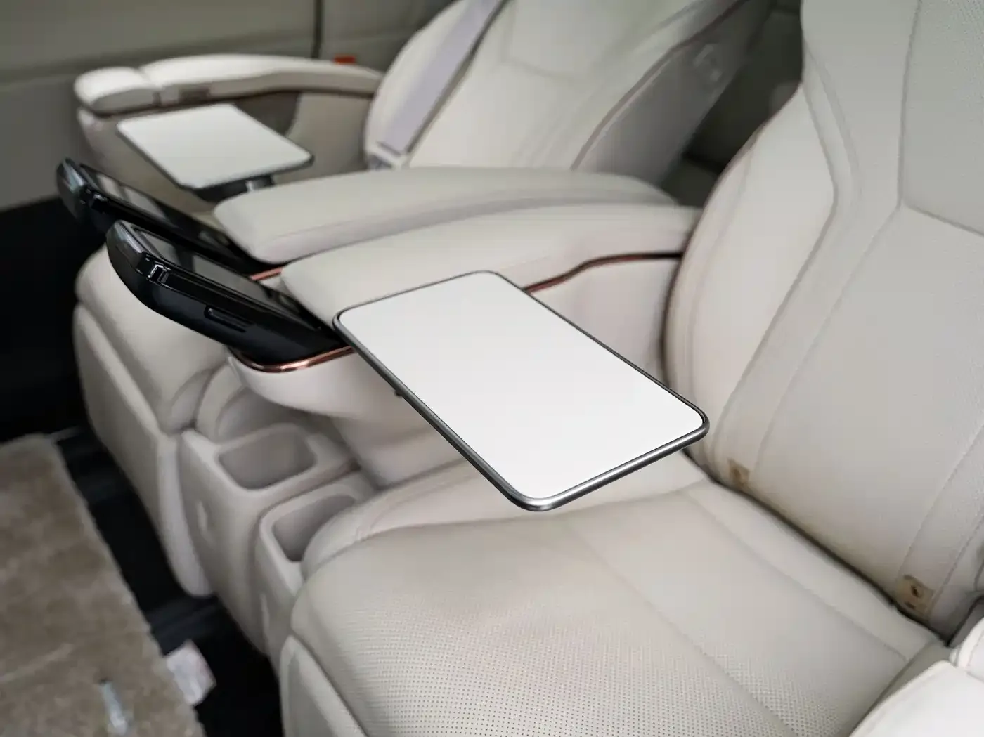 Lexus Lexus LM 2025 Model 500h Six-Seater Prestige Edition — Фото автомобиля 19