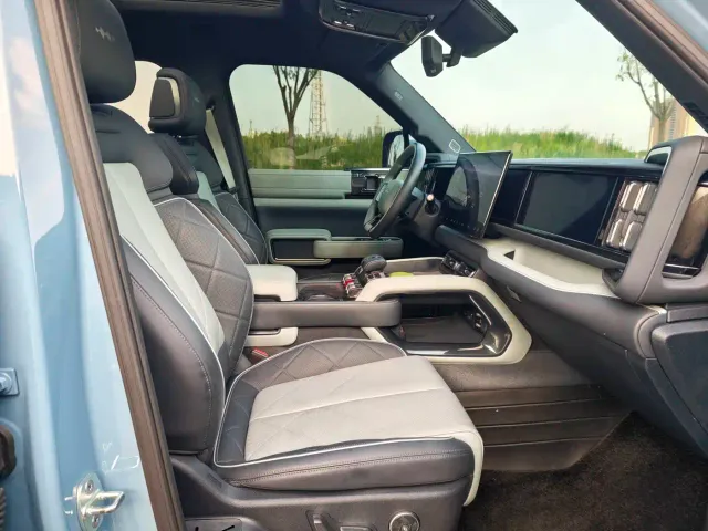 BYD FangChengBao Leopard 5 — Фото автомобиля 15