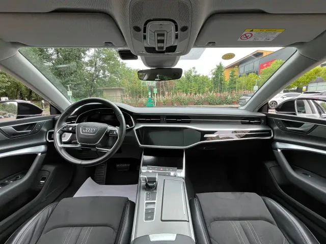 Audi A7L — Фото автомобиля 16