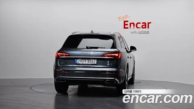 Audi Q5 45 TFSI quattro Premium — Фото автомобиля 4