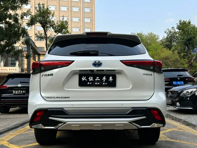 Toyota Highlander — Фото автомобиля 4
