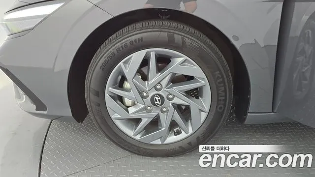 Hyundai Avante CN7 — Фото автомобиля 5