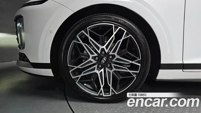 Hyundai Grandeur GN7 — Фото автомобиля 4