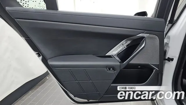 BMW 7-Series 7 серия (G70) 740i xDrive M Sport — Фото автомобиля 22