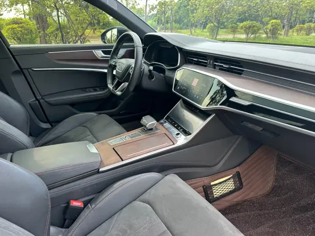 Audi A6L — Фото автомобиля 16