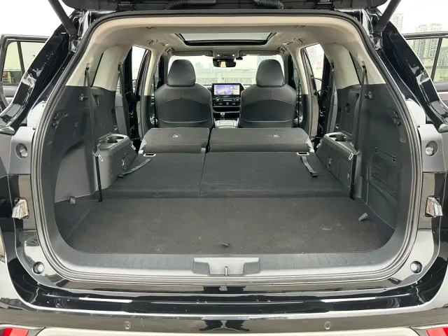 Toyota Highlander — Фото автомобиля 9