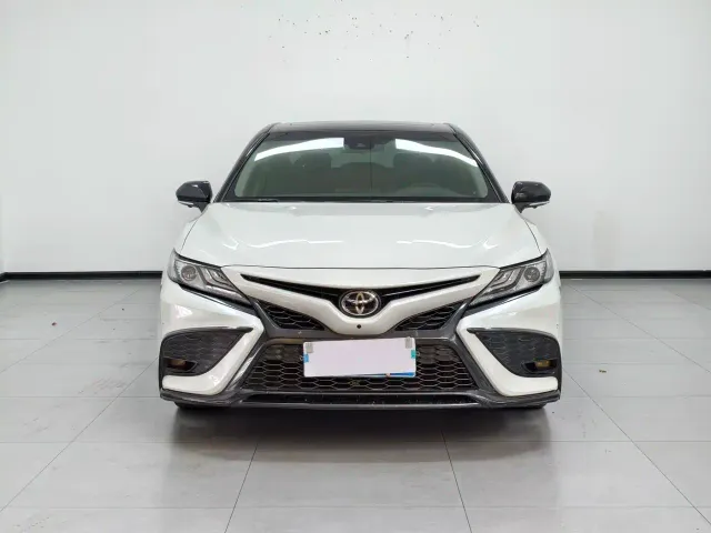 Toyota Camry — Фото автомобиля 2