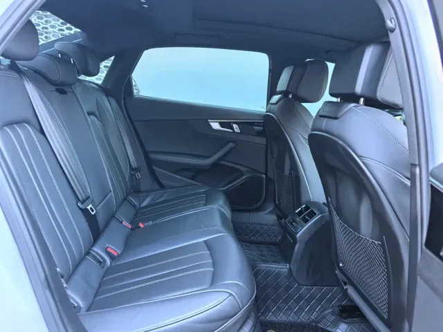Audi A4L — Фото автомобиля 11
