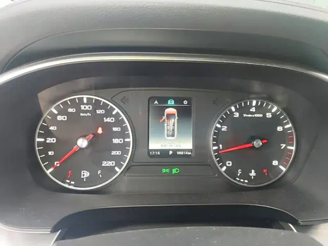 Roewe iMAX8 — Фото автомобиля 11