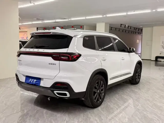 Chery Tiggo 8 — Фото автомобиля 6
