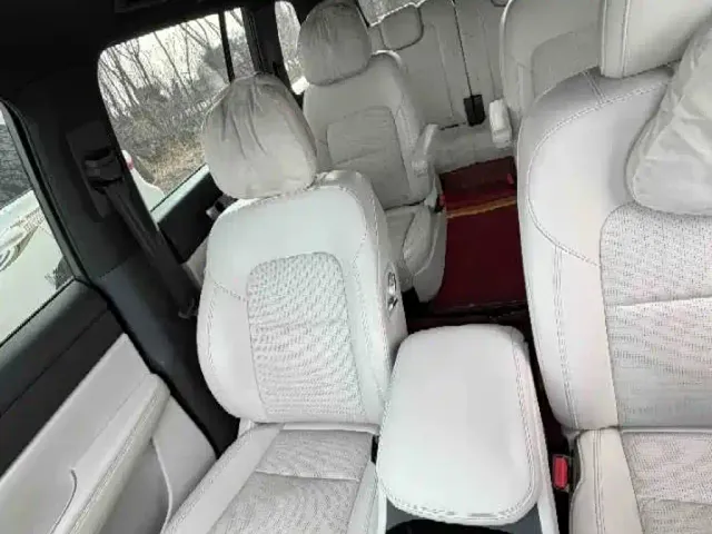 Li Auto ONE — Фото автомобиля 6