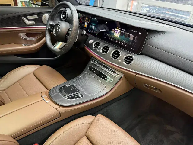Mercedes-Benz E-Class — Фото автомобиля 10