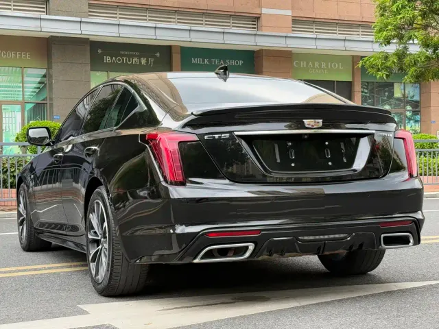Cadillac CT5 — Фото автомобиля 5