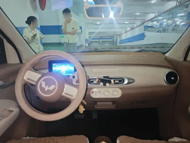 Wuling Hongguang Mini EV — Фото автомобиля 5
