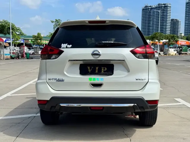 Nissan X-Trail — Фото автомобиля 8