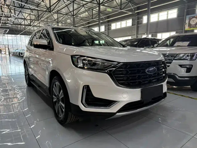 Ford Edge — Фото автомобиля 6