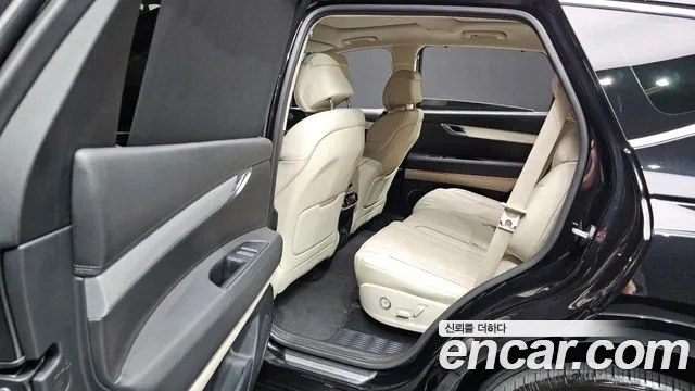Genesis GV80 — Фото автомобиля 25
