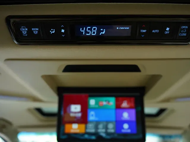 Toyota Vellfire — Фото автомобиля 11