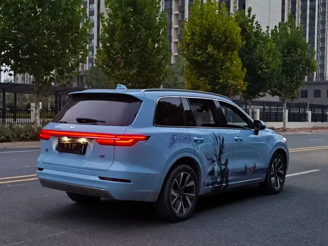 Li Auto ONE — Фото автомобиля 12