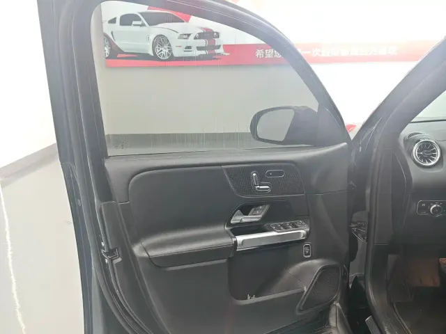Mercedes-Benz EQB — Фото автомобиля 8