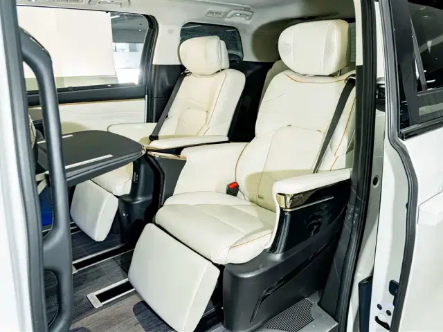 GAC Trumpchi E9 — Фото автомобиля 20