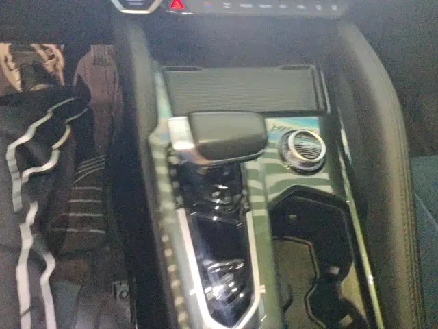 Geely Xingyue L — Фото автомобиля 16