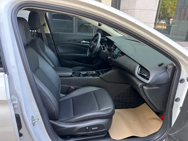 Buick Regal — Фото автомобиля 16