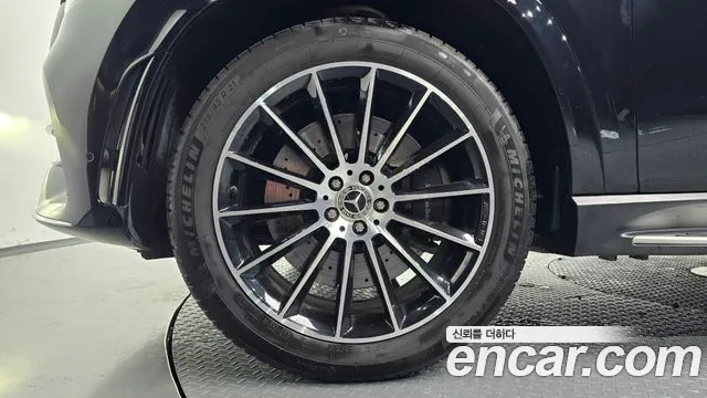 Mercedes-Benz GLE-Class — Фото автомобиля 5