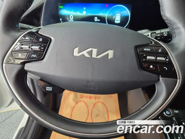 Kia Niro — Фото автомобиля 14