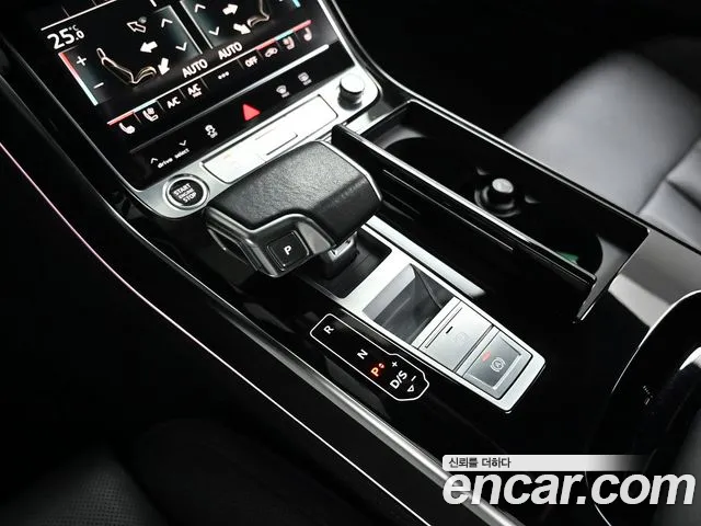 Audi A8 55 TFSI quattro Premium LWB — Фото автомобиля 9
