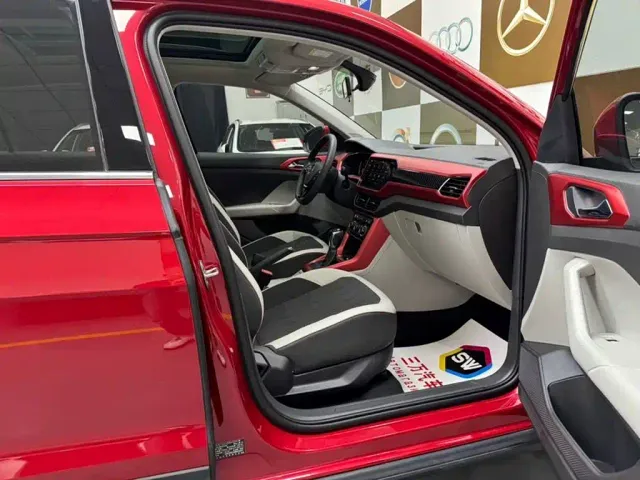 Volkswagen T-Cross — Фото автомобиля 10
