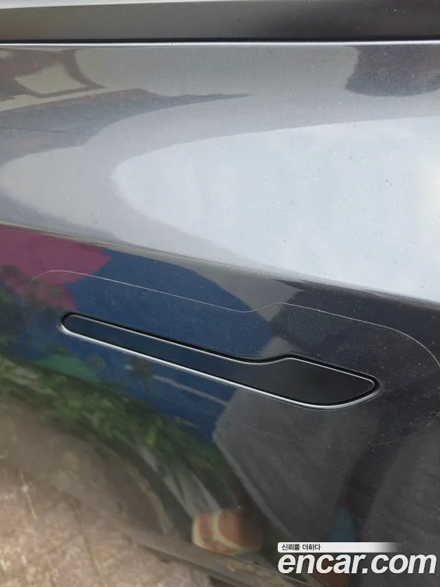 Tesla Model Y — Фото автомобиля 9