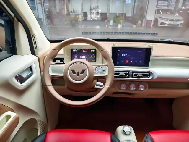Wuling Hongguang Mini EV — Фото автомобиля 7