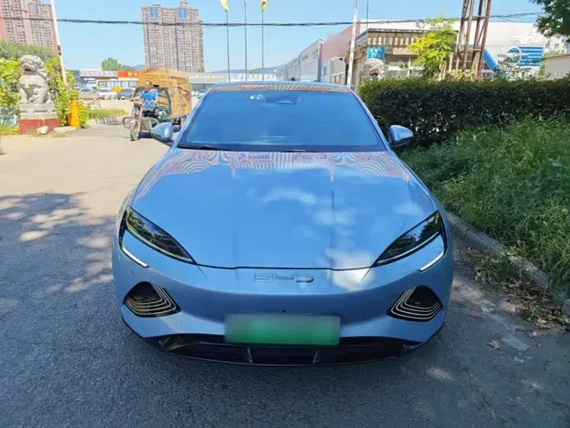 BYD Seal — Фото автомобиля 2