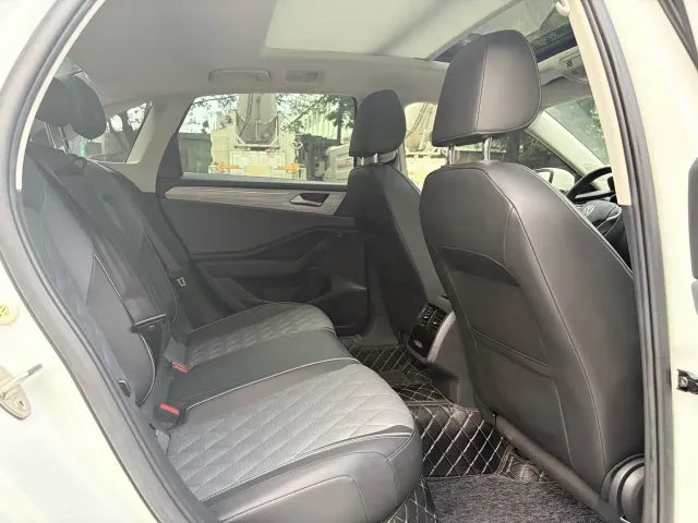 Volkswagen Sagitar — Фото автомобиля 12