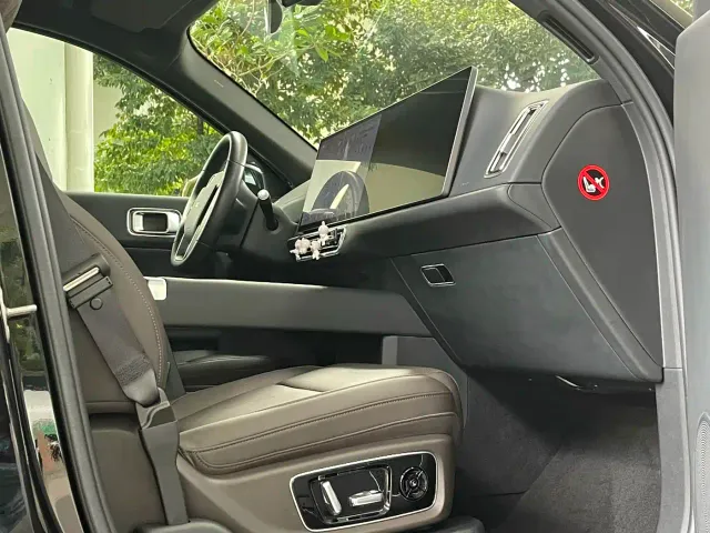 Li Auto L8 — Фото автомобиля 15