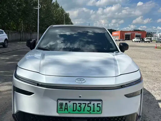 Фотография автомобиля — Toyota BoZhi 3X