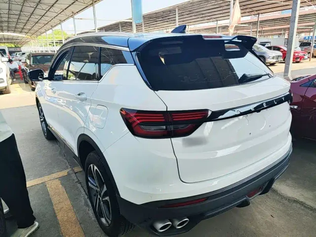 Geely Binyue — Фото автомобиля 4